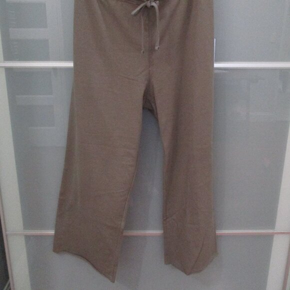 Standard James Perse French Terry Cutoff Raw Edge Sweatpants - Picture 5 of 5